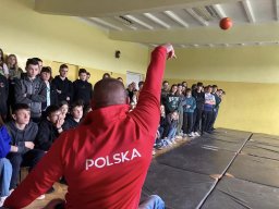 b_1024_768_0_00_images_2022_2023_WF_paraolimpijczycy_340014269_731912141973095_1531342117106441376_n